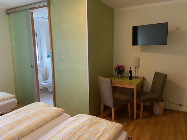 Hotel Goldener Loewe Gunzburg Bagian luar foto
