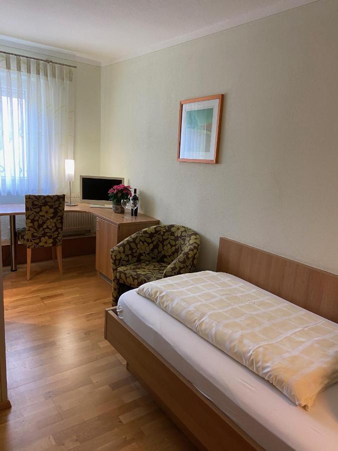 Hotel Goldener Loewe Gunzburg Bagian luar foto